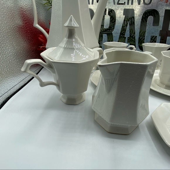 Independence Ironstone Castleton Japan White Tea Set - Picture 2 of 10